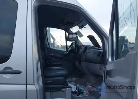 2018 Mercedes-Benz Sprinter 2500 Standard Roof V6 z USA, uszkodzony, nr VIN WD4PE7CD6JP589853